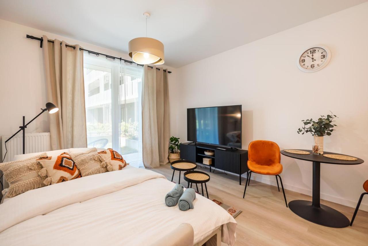 Wola Cosy White Apartment Warszawa Eksteriør bilde